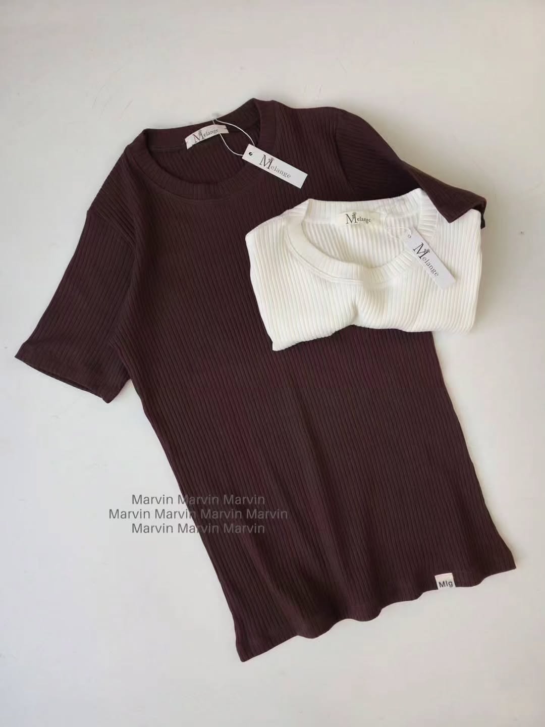 تیشرت یقه گرد